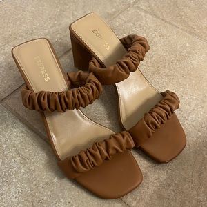 Express Heels